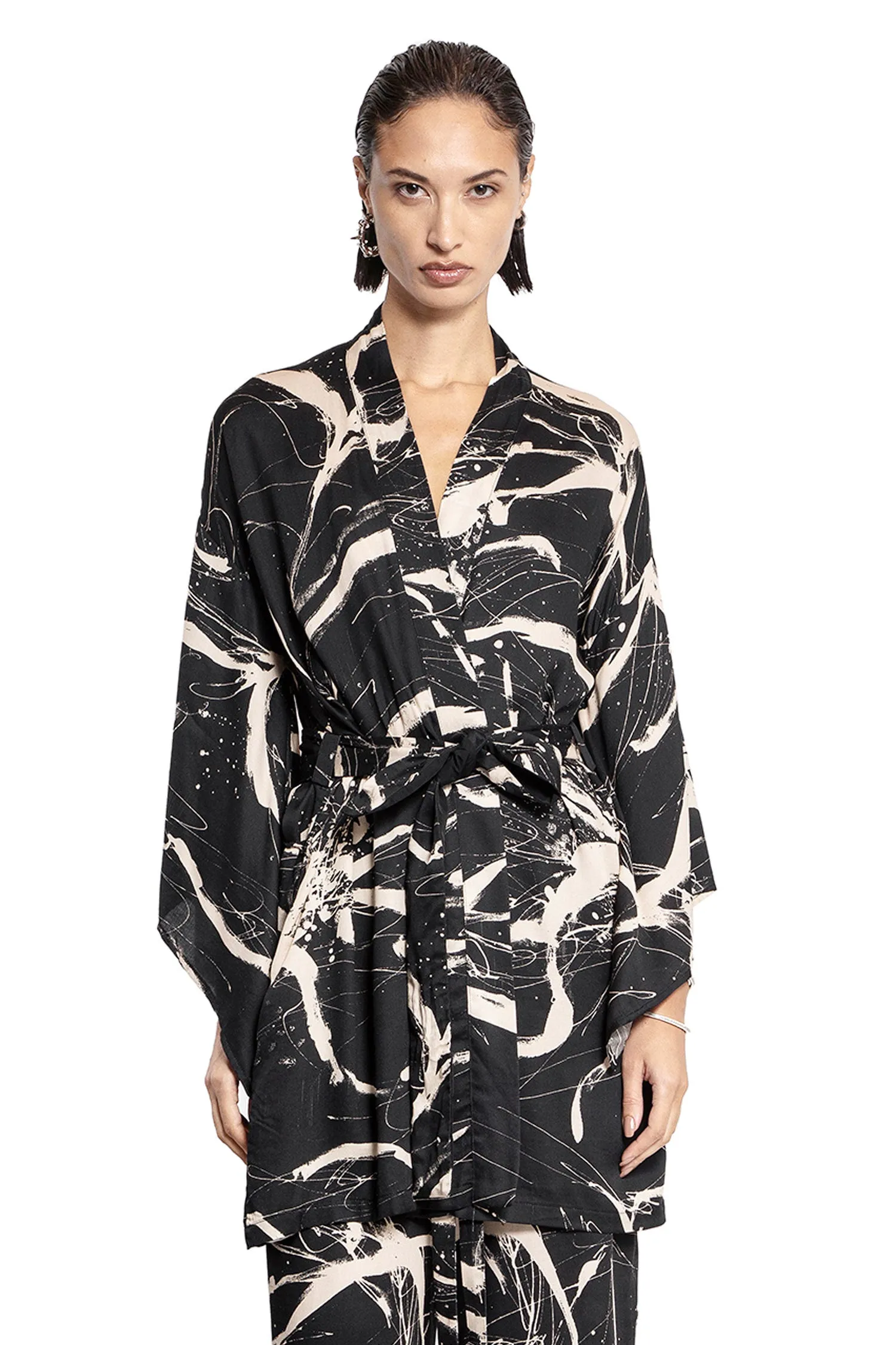 Script Kimono in Black
