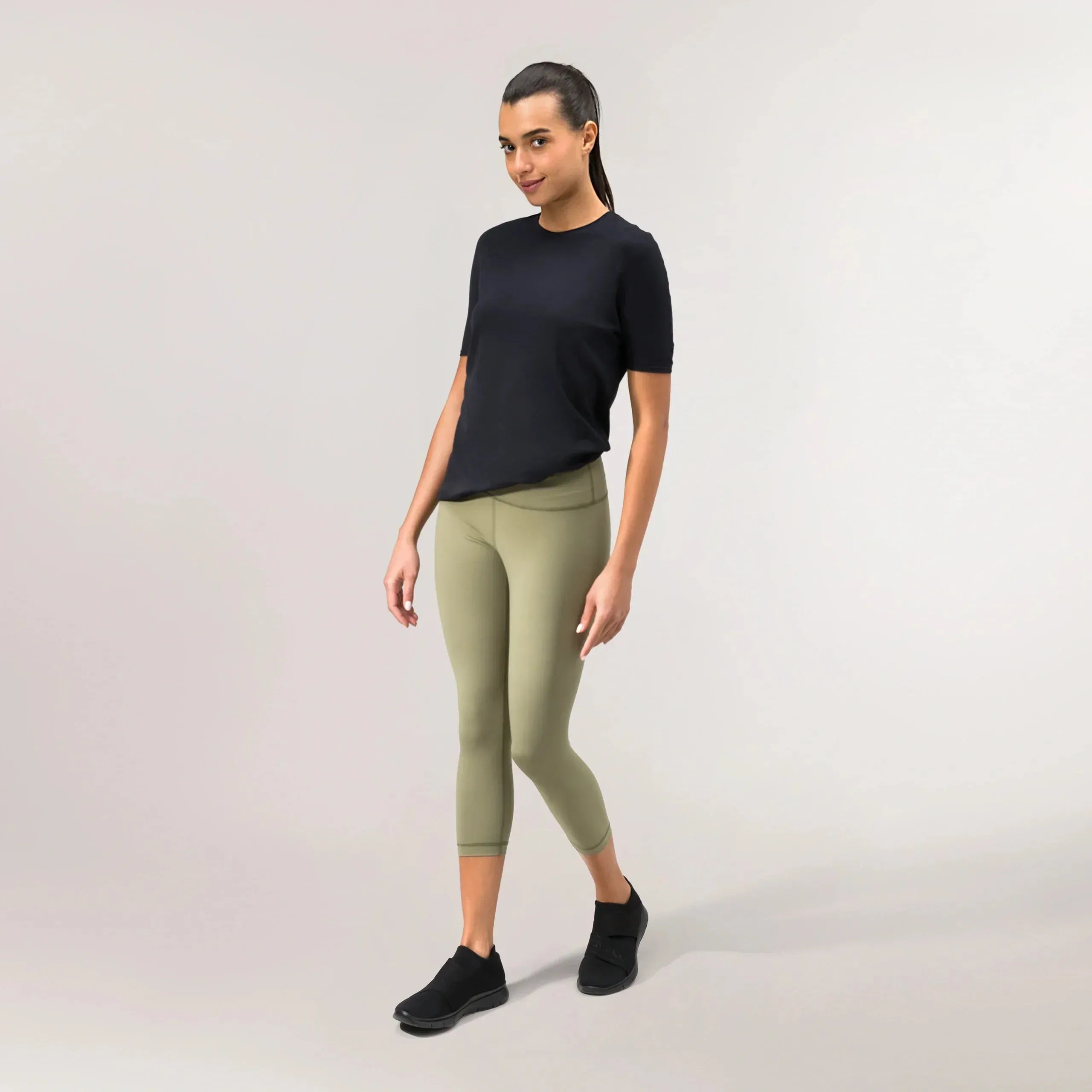 Sculpting Compression Crop Legging - CORE MUSK GREEN