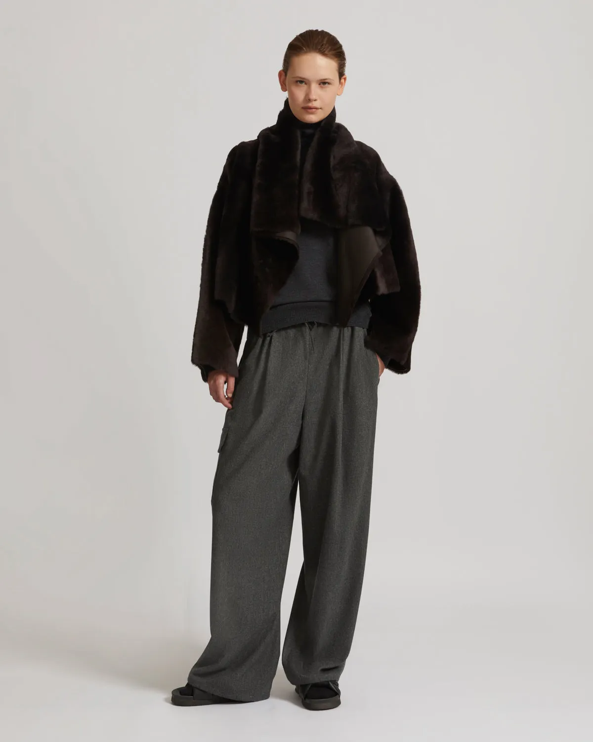 Short jacket in shearling
