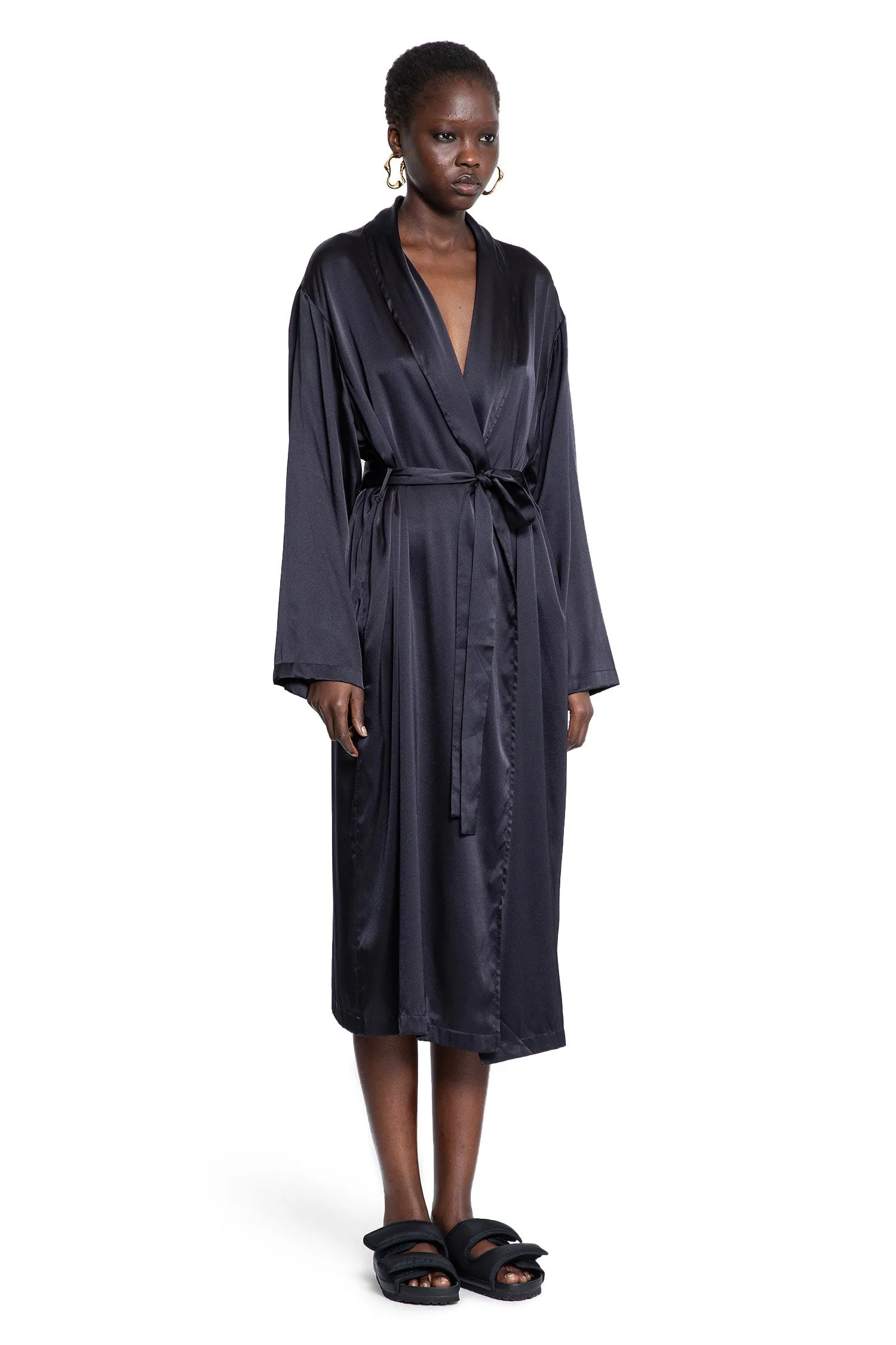 Silk Lounge Robe in Black