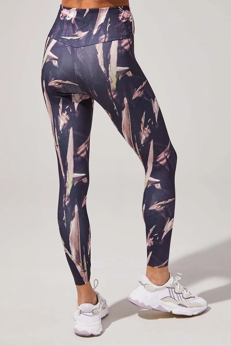 Strive 7/8 Leggings - Abstract Brush