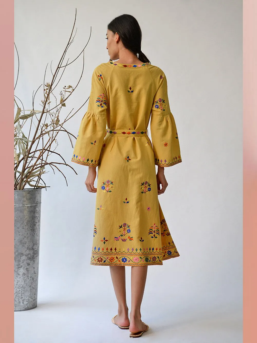 UMBAR by Payal Pratap   I   Dress Koteshwar  I  A Belted Dress With Peplum Sleeves And Myriad Shades Of Thread Embroideries Reminiscent Of The Kutch Region  I  A Day To Evening Summer Essential For Your Wardrobe