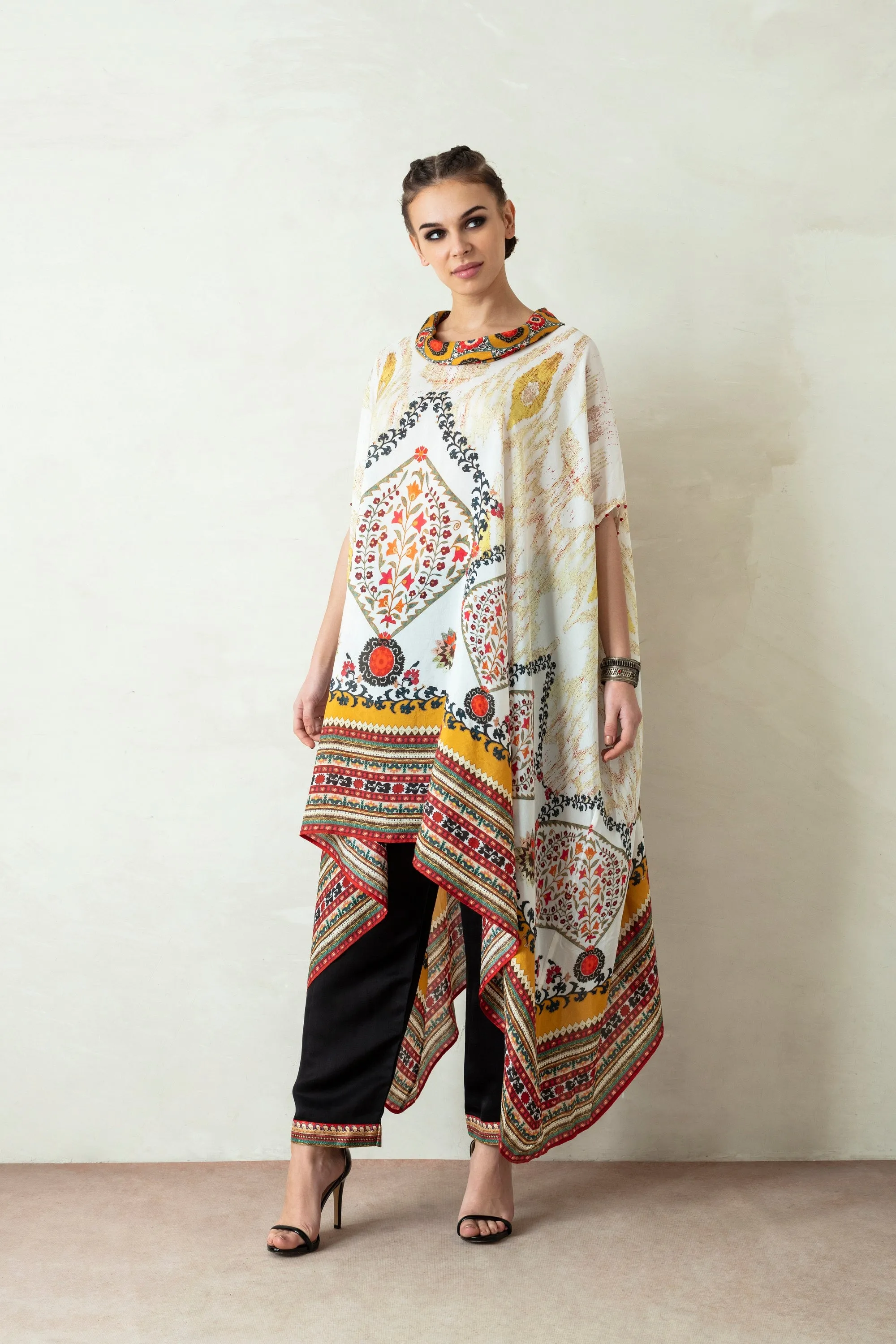 Uzbek : Lavanya - Ivory