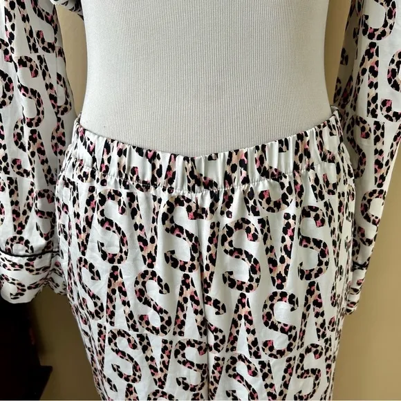 Victoria's Secret VS Logo Satin Pajamas Button Front Leopard Print White Pink M