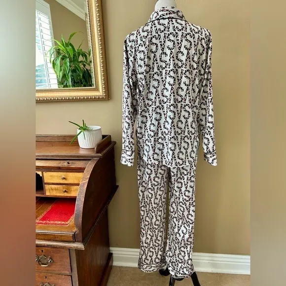 Victoria's Secret VS Logo Satin Pajamas Button Front Leopard Print White Pink M