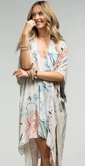 Virginia Airy Light Floral Kimono