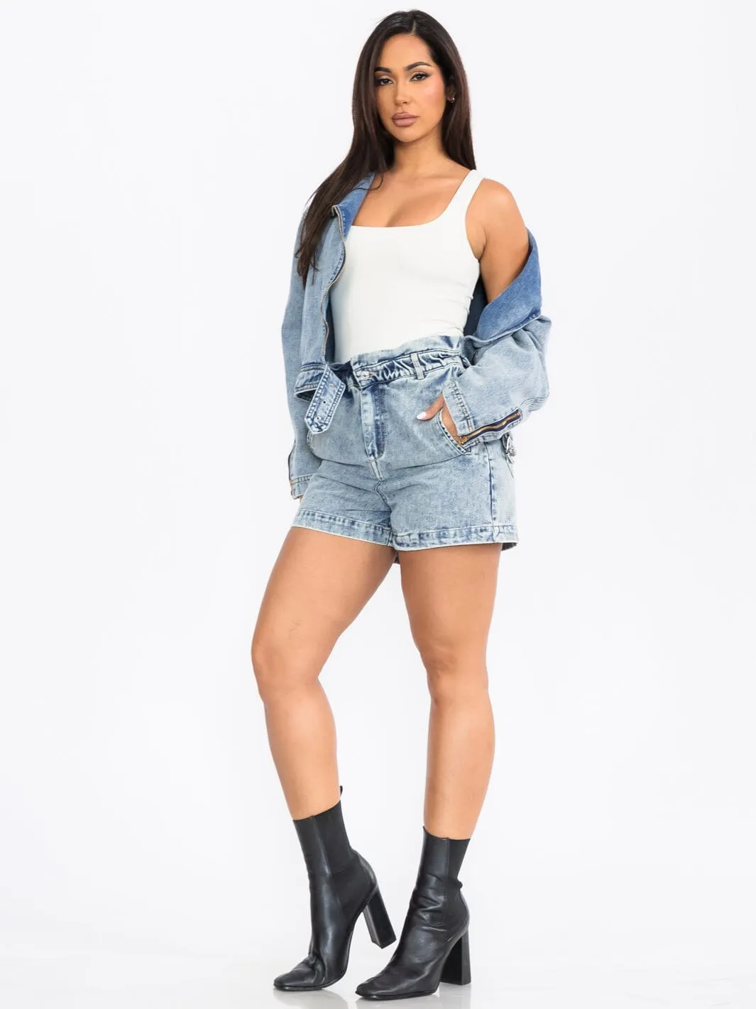 WOMEN'S LONG SLEEVE JACKET & BUTTON CLOSURE SHORTS DENIM 2PC. SET