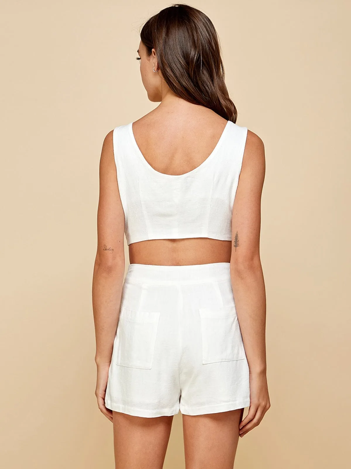 WOMEN'S SLEEVELESS CROP TOP & BUTTON CLOSURE MINI SHORTS 2PC SET