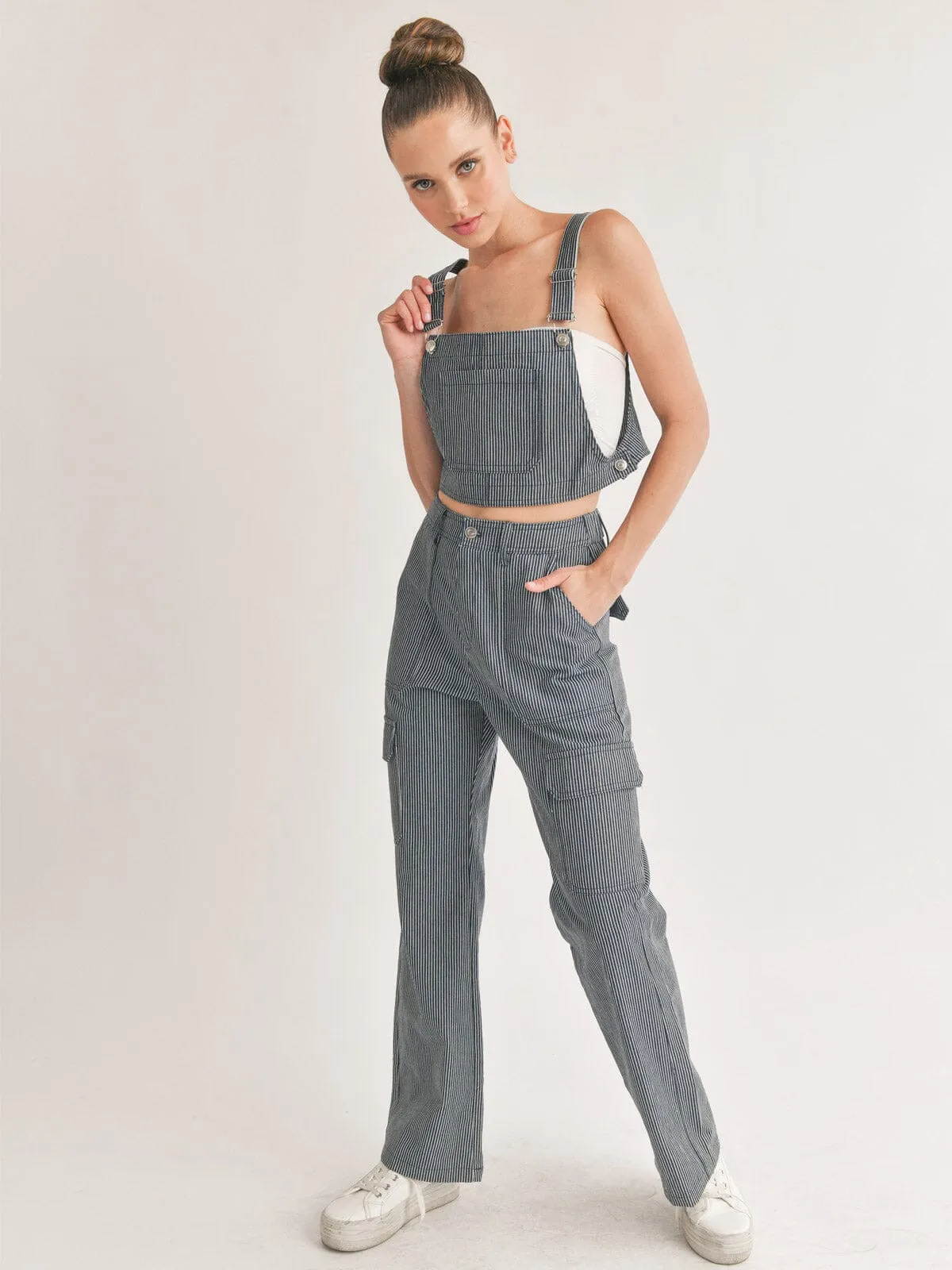 WOMEN'S SLEEVELESS CROP TOP & BUTTON CLOSURE PANTS DENIM STRIPES 2PC SET
