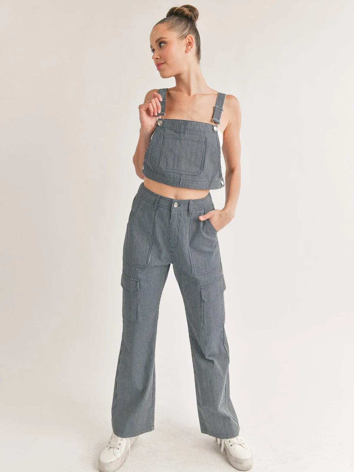 WOMEN'S SLEEVELESS CROP TOP & BUTTON CLOSURE PANTS DENIM STRIPES 2PC SET